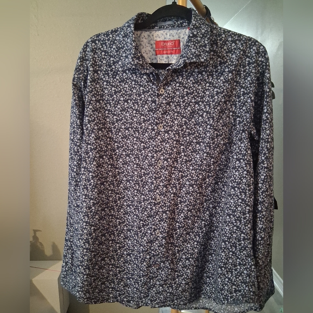 Blue and Gray Casual Button-Down Shirt with Long Sleeves